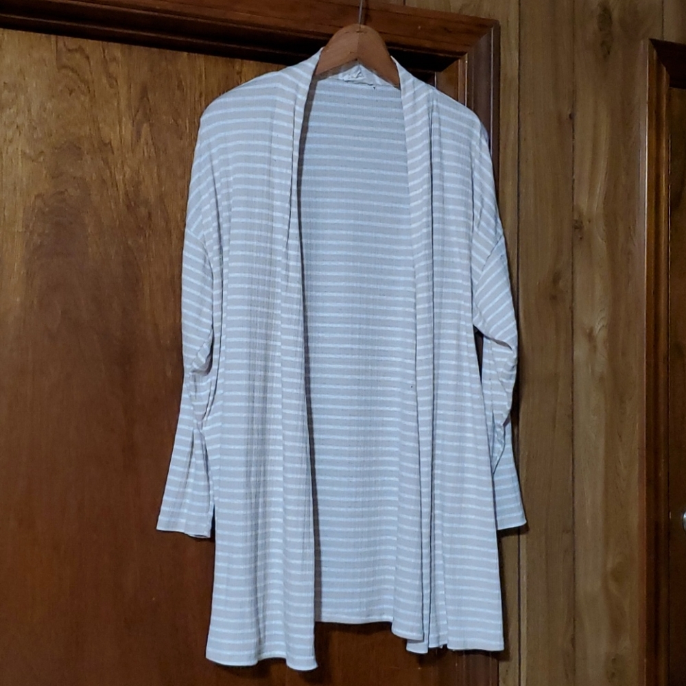 Como Blue 2X Tan and White Striped Cardigan